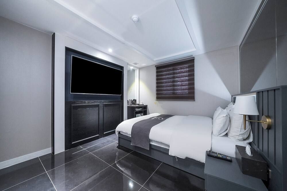 Hotel Duruwa Main Building thumbnail 2