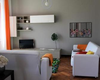 House Luna Rossa by Holiday World - Chiavari - Wohnzimmer