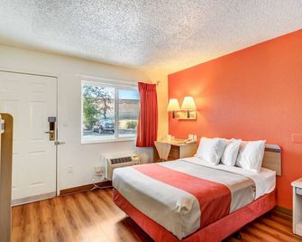 Motel 6-Stockton, Ca - North - Stockton - Bedroom