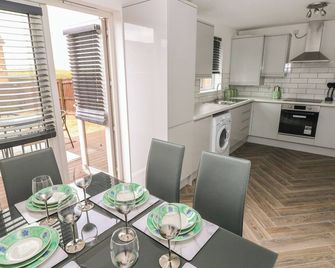 39 Mariners Quay - Port Talbot - Salle à manger