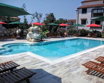 Gargamelo Pension - פורץ' - בריכה