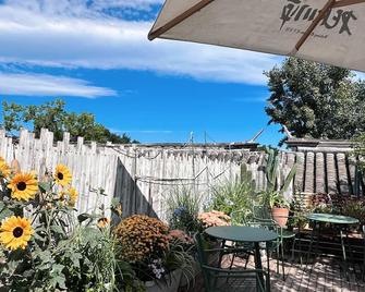 Peking Garden Peking yard Siheyuan Hotel - בייג'ין - פטיו