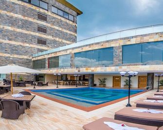 Cbd Hotel - Dar es Salaam - Piscina