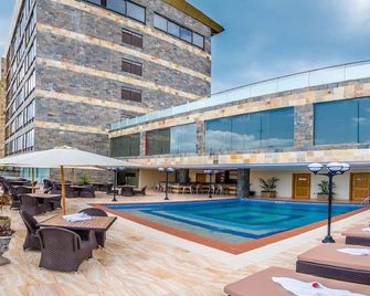 Cbd Hotel - דר א-סאלאם - בריכה