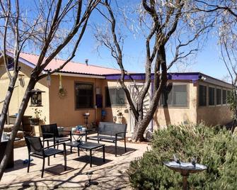 2br 1ba house Mineral Hot Springs near Rio Grande - Truth or Consequences - Патіо