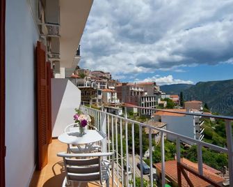 Hotel Athina - Delphi - Balcón