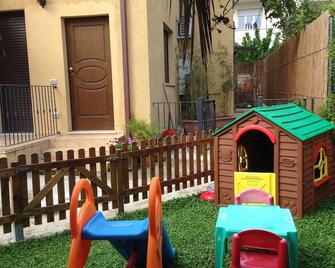 Beautiful apartment to 250 mt from the sea - Porto Sant'Elpidio - Patio