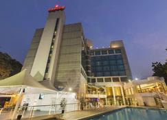 Ramada by Wyndham Navi Mumbai - Navi Mumbai - Κτίριο