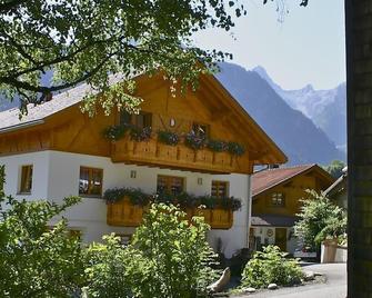 Appart Tramontana - Bürserberg - Building
