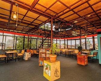 Rest Up Kathmandu Hostel - Katmandu - Restaurang