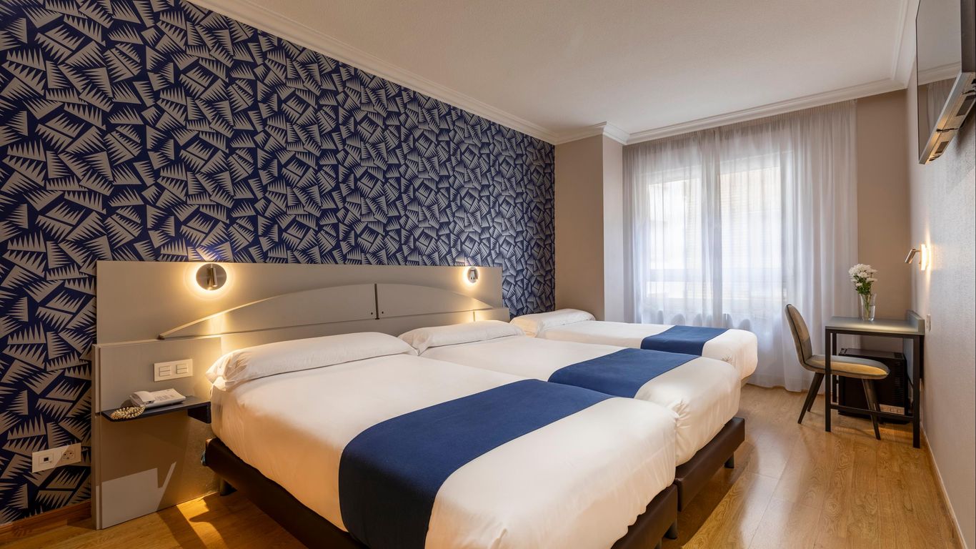 啟德卡斯堤拉塞爾科蒂爾酒店 - 布爾戈斯