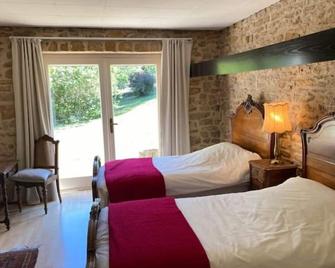 Calme et tranquillité à la campagne - Lucenay - Habitación