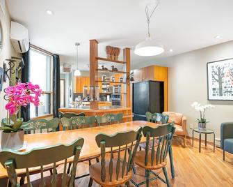 Accueil Chez Francois - Montreal - Dining room