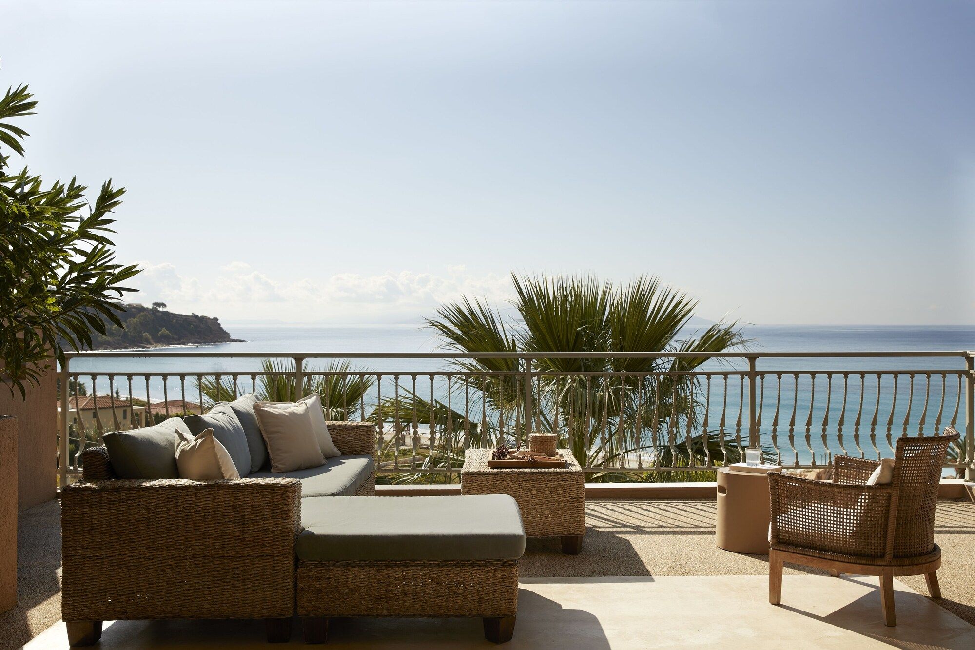 F Zeen Kefalonia - לואורדטה - מרפסת