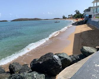 Villa Annette Beach House 3rd Floor Beach Cottage, 1 Bedroom, 1 Bath, Sleeps 2 - Vega Baja - Beach