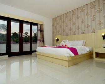 Puri Saron Senggigi Hotel - Senggigi - Bedroom