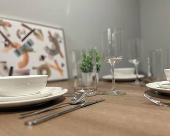 Charming 2-bedroom apartment in Durant with AC, WiFi - Durant - Essbereich