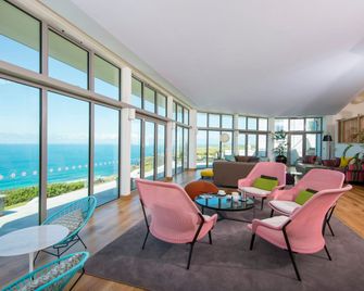 Polurrian on the Lizard - Helston - Bar