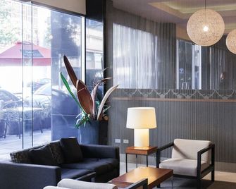 Majestic Roof Garden Hotel - Adelaide - Balkon