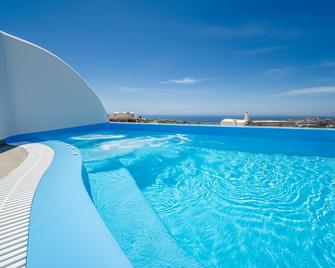 Aegean Blue Suites - Pyrgos Kallistis - Pool