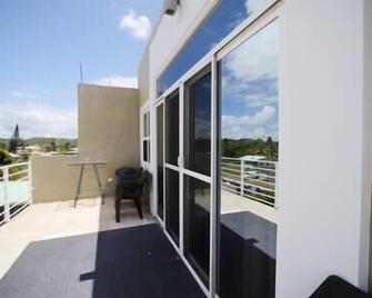 Lovely Penthouse, Lovely Penthouse Apartment in the Garden City - Belmopan - Balcony