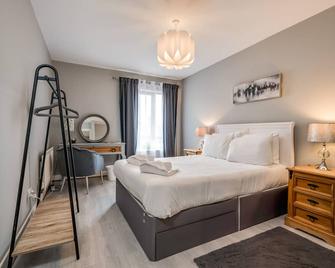 Best Location in Belfast: Deluxe One Bedroom - Ballyclare - Bedroom