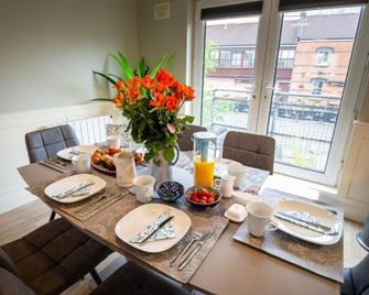 E2 Station House - Clifden - Essbereich