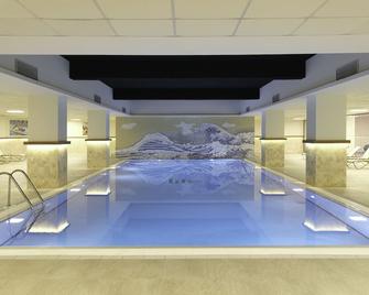 5 Star Hotel Concept Apartments with Spa and Sport Center - Istanbul - Pool