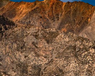 Mt Williamson Motel and Basecamp - Independence - Bina