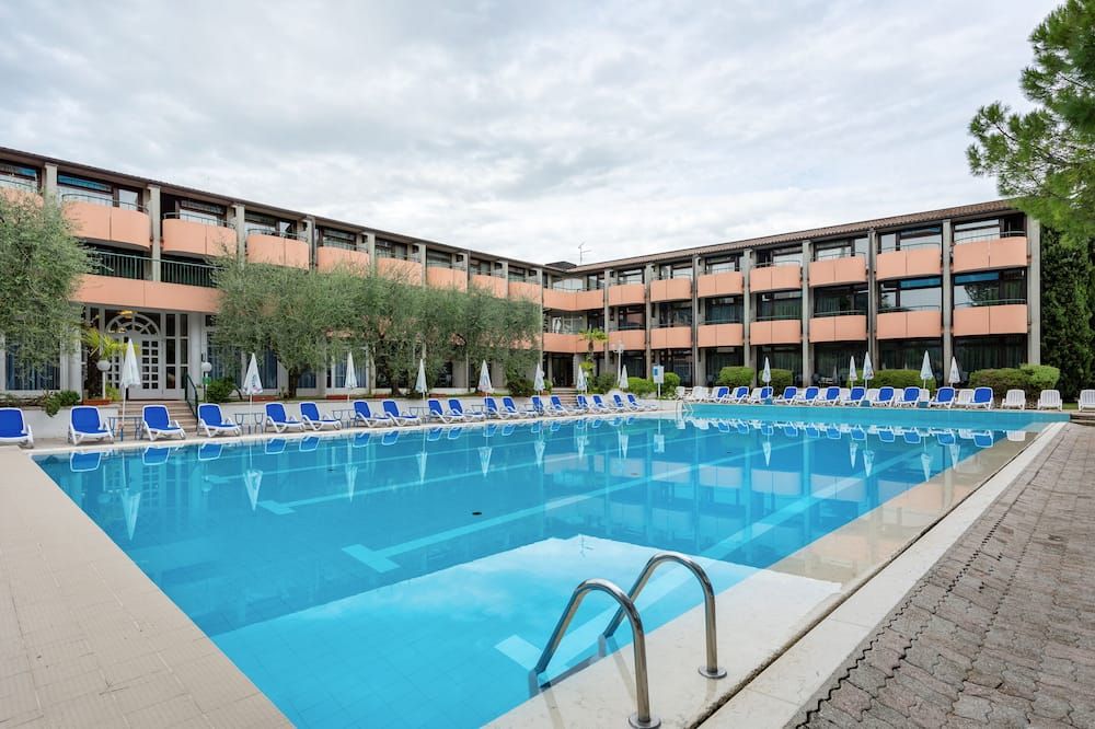 Hotel Royal - Garda