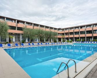 Hotel Royal - Garda