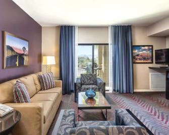 Indio 2 Bedroom, Indio Ca, - Indio - Living room