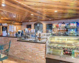 آيلا جراند بيتش ريزورت - سوث بادري ايلاند - بار