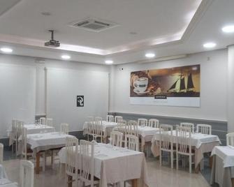 Hostal Casa Juana - A Coruña - Restaurant