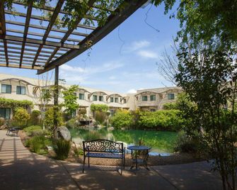 DoubleTree by Hilton Napa Valley American Canyon - American Canyon - Patio