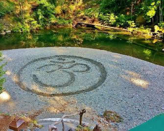Sequoia Beach Dreamery - Cazadero - Building