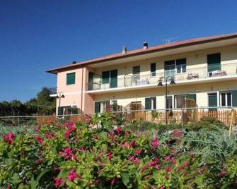 Agriturismo Le Collinette - Albenga - Edificio