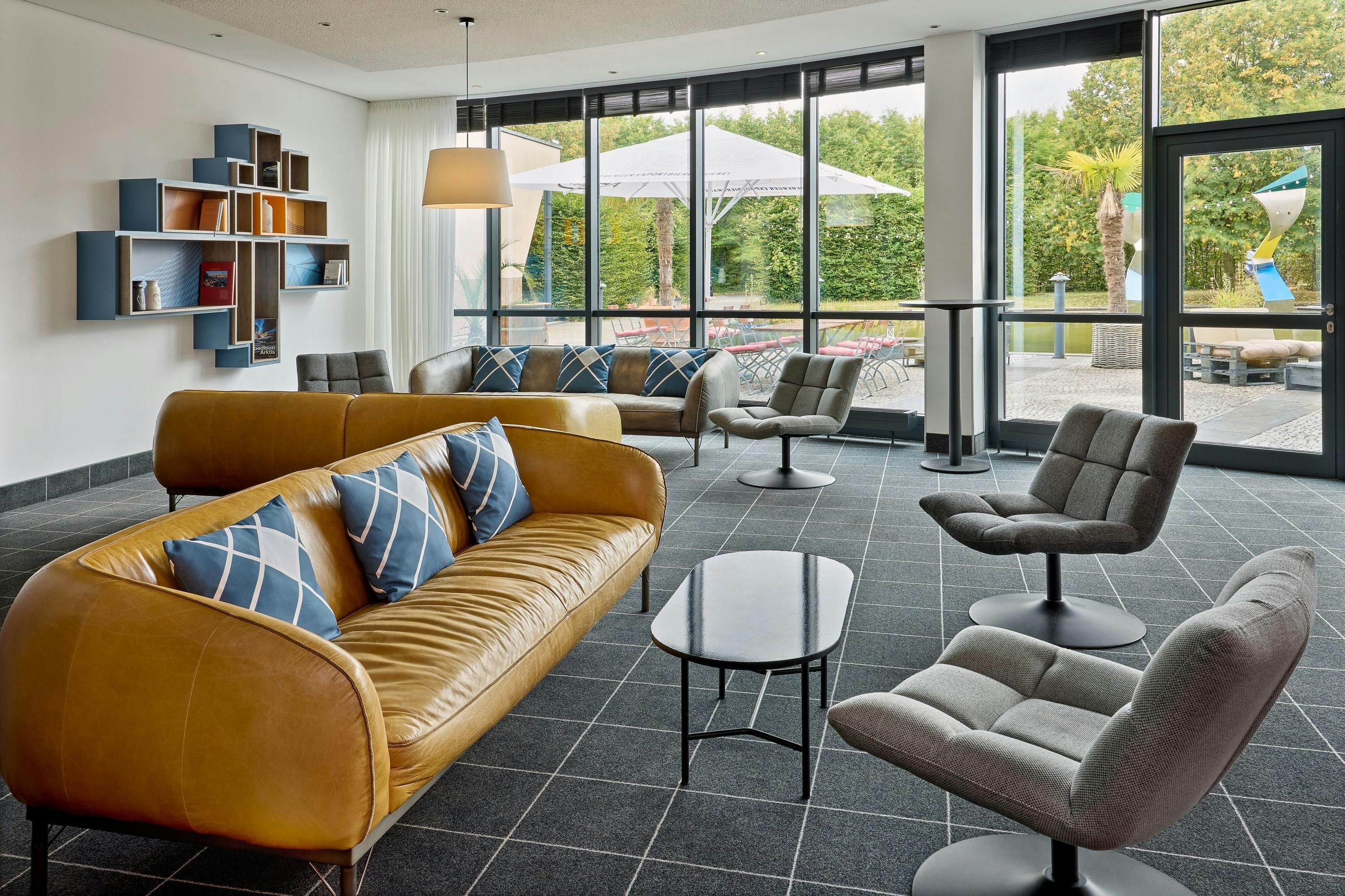 Four Points Flex by Sheraton Ratingen Düsseldorf Airport - Ratingen - Lounge