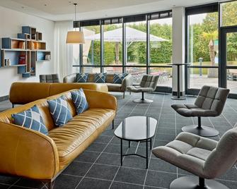 Four Points Flex by Sheraton Ratingen Düsseldorf Airport - Ratingen - Σαλόνι