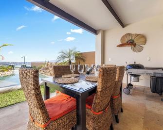 Family House Pool & Lake view 4 Bedrooms - Puente de Ixtla - Comedor