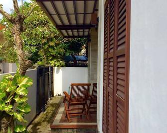 Dim House Jimbaran - South Kuta - Varanda