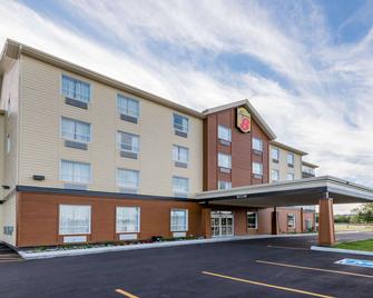Super 8 by Wyndham Mont Laurier - Mont-Laurier - Gebäude