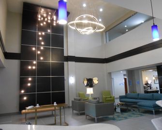 Holiday Inn Express & Suites Houston Northwest-Brookhollow By IHG - Houston - Lobby