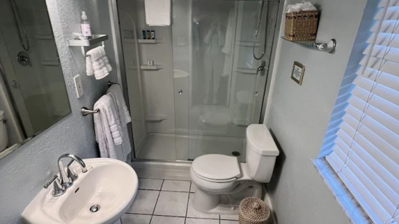 Beach Drive Inn Bed & Breakfast