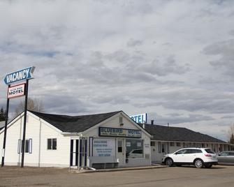 Bluebird Motel - Innisfail - Edificio