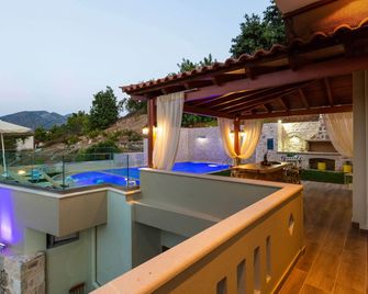 Villa in Crete with Private Pool & Beaches Nearby - Achlades