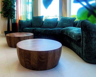 Turks and Caicos Airport Hotel - Providenciales - Lobby