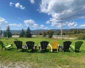 Kelly's View Motel - Dalem Lake - Patio