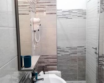 Le Stelle di Martina- Affittacamere - - La Spezia - Bagno