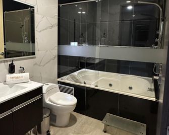 Mirago Hotel - Yumbo